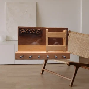 Porta llaves madera natural con ganchos y pernos